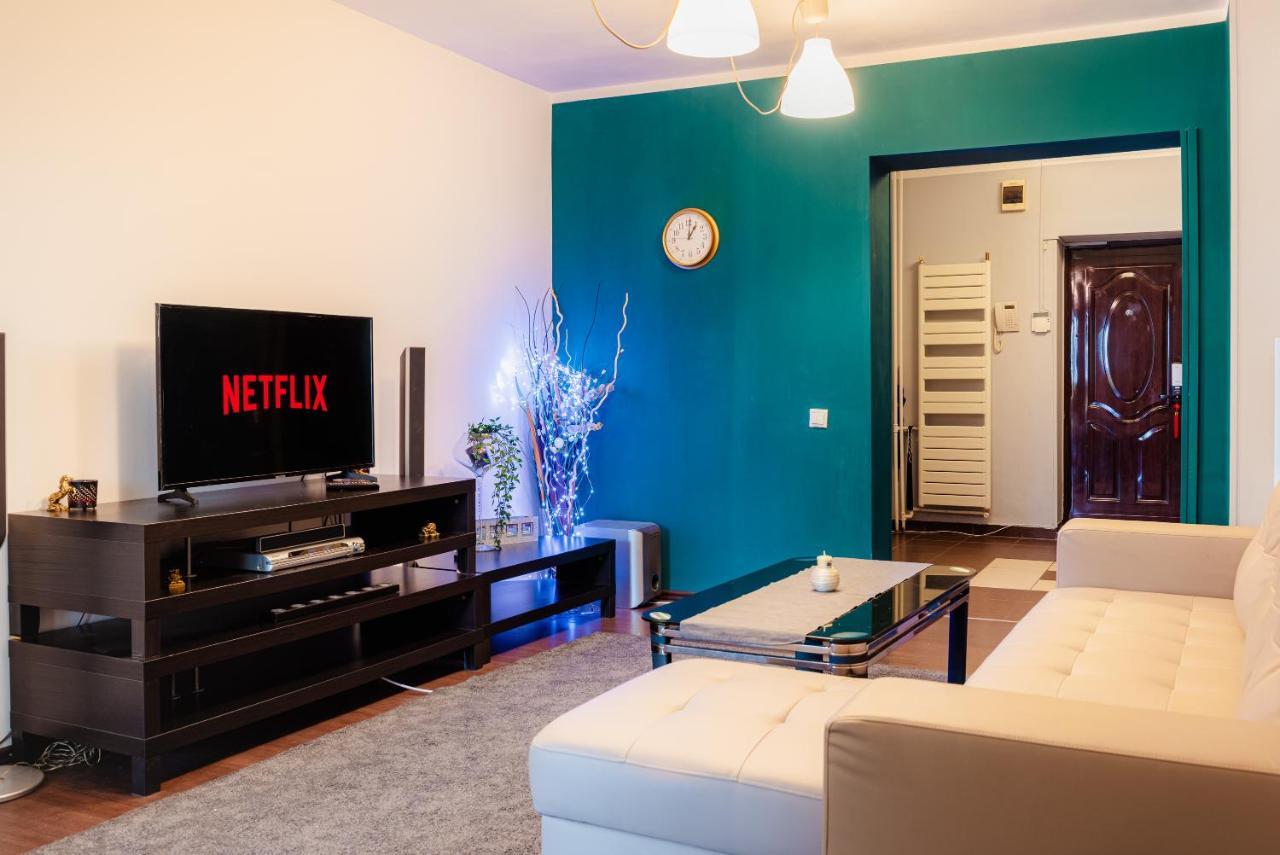 Comfy Apartment With Private Parking And Netflix بوخارست المظهر الخارجي الصورة