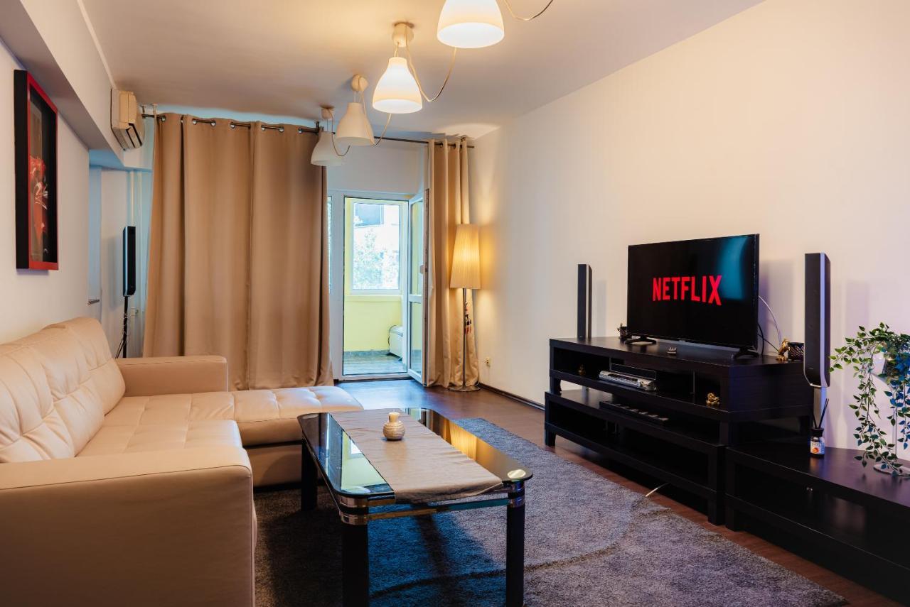 Comfy Apartment With Private Parking And Netflix بوخارست المظهر الخارجي الصورة