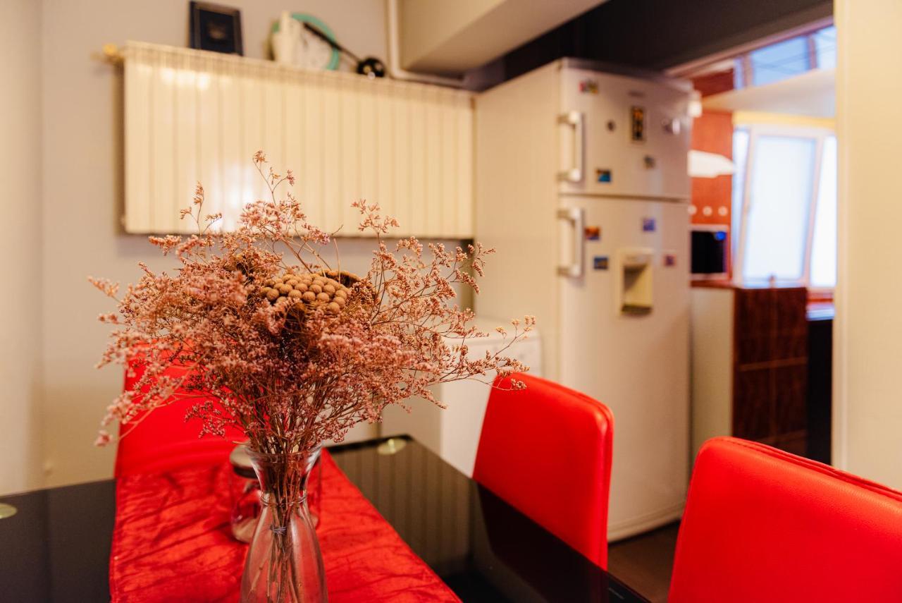 Comfy Apartment With Private Parking And Netflix بوخارست المظهر الخارجي الصورة