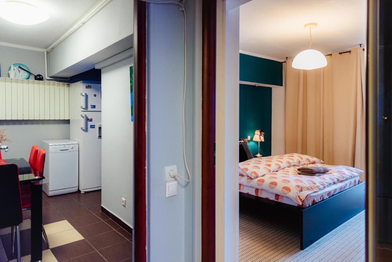 Comfy Apartment With Private Parking And Netflix بوخارست المظهر الخارجي الصورة